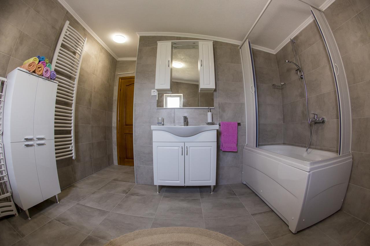 Lux Apartments Fabris كوتور المظهر الخارجي الصورة