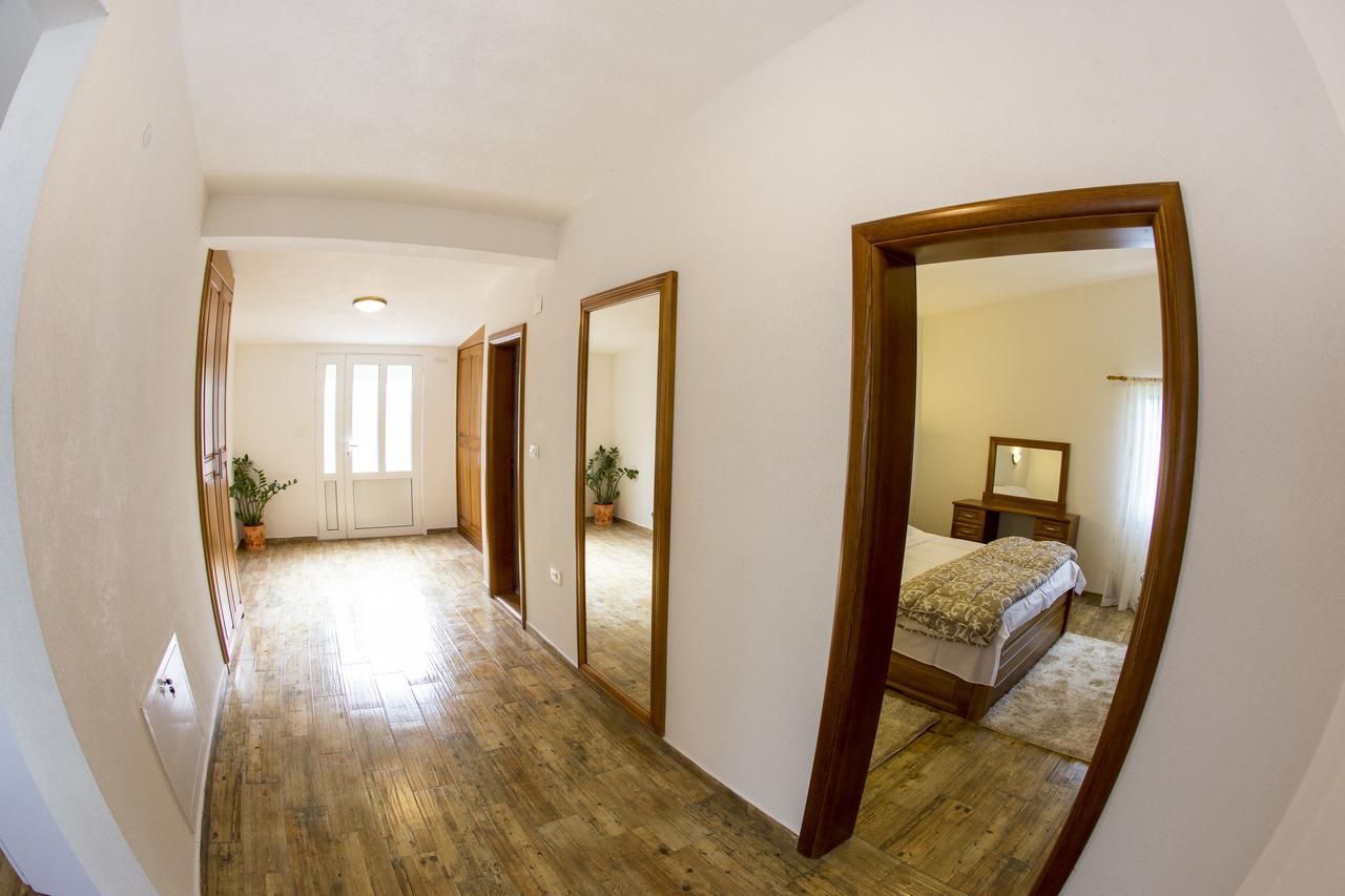 Lux Apartments Fabris كوتور المظهر الخارجي الصورة